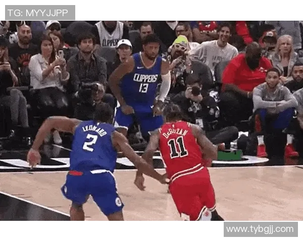 快船公牛对决保罗精彩扣篮瞬间引爆全场热情
